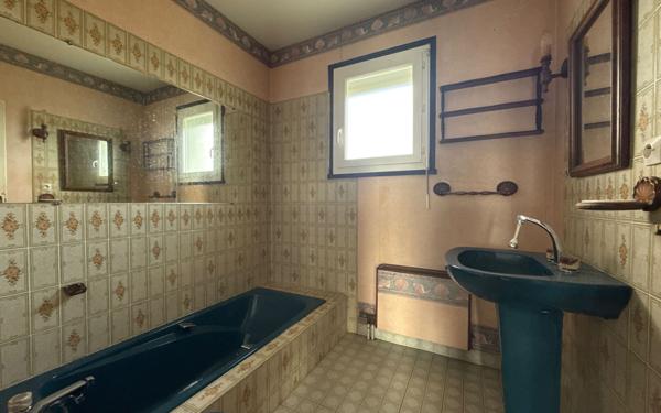 Maison à vendre    5 pièces •  Tavaux