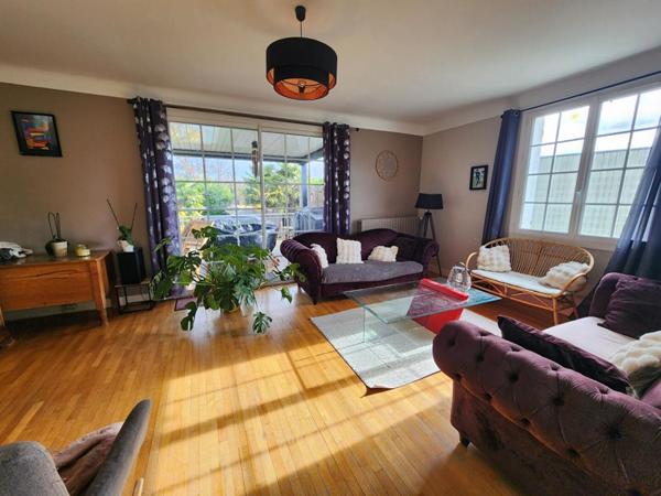 Maison Loches 8 pièce(s) 211 m2