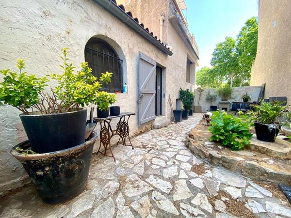 Loft Le Beausset 3 pièce(s) 111 m2