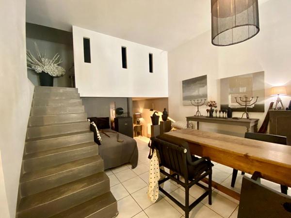 Loft Le Beausset 3 pièce(s) 111 m2