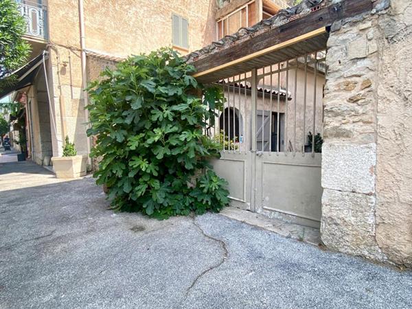 Loft Le Beausset 3 pièce(s) 111 m2