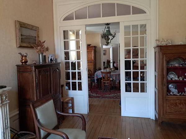 Appartement  5 pièce(s) 143 m2