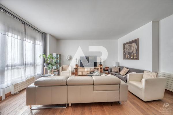 Appartement Rueil Malmaison 5 pièce(s) 117.50 m2 730 000 € **  - Référence  18679
