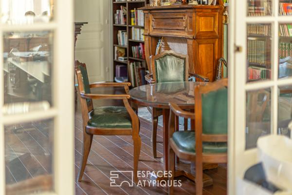 Maison bourgeoise au charme préservé avec jardin et dépendances en coeur de ville