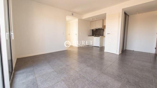 APPARTEMENT 2 PIECES / CAVE ET PARKING NUMÉROTÉ