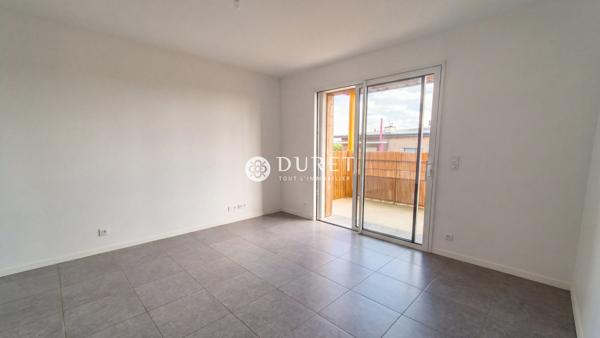 APPARTEMENT 2 PIECES / CAVE ET PARKING NUMÉROTÉ