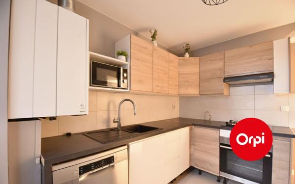 Appartement à vendre    3 pièces • 69,43 m2 Saint-Priest