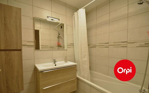 Appartement à vendre    3 pièces • 69,43 m2 Saint-Priest