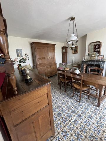 Corps de ferme , maison en pierre