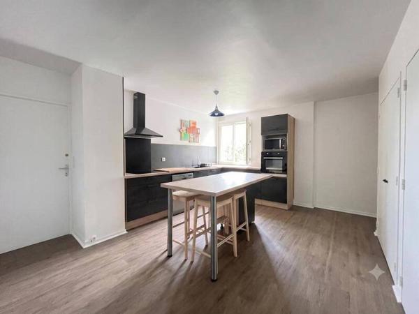 Appartement 1 pièce                                        - 35200 Rennes Réf : 2386