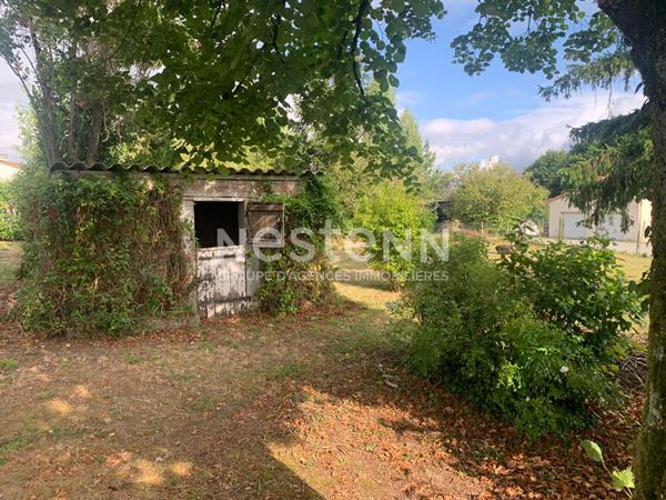 Terrain constructible à vendre à LA CHAPELLE SAINT LAURENT - 540 m²