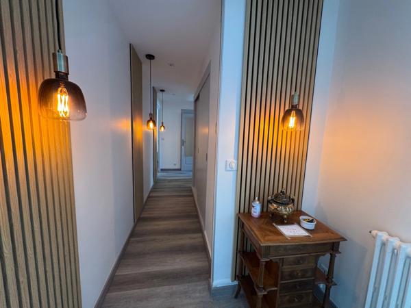 Appartement à vendre 4 pièces AIX LES BAINS (73), traversant avec balcon, rénové, garage