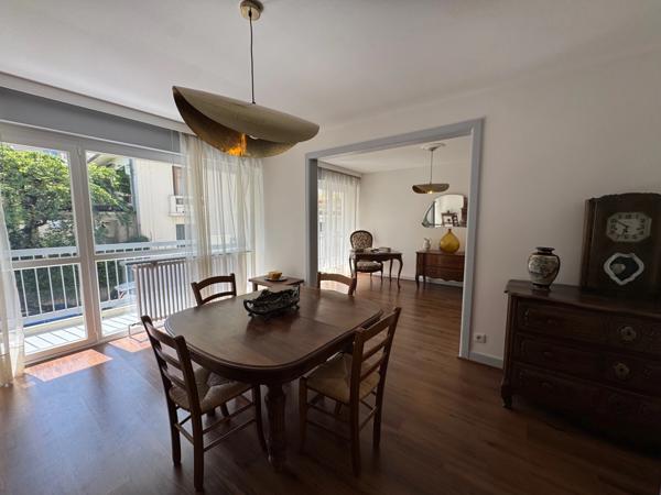 Appartement à vendre 4 pièces AIX LES BAINS (73), traversant avec balcon, rénové, garage