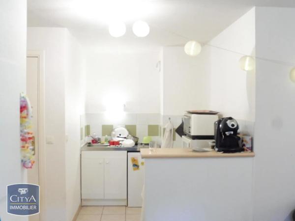 Appartement à louer 2 pièces 41.91m² Saint-Juéry (81160)
