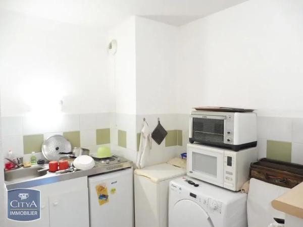 Appartement à louer 2 pièces 41.91m² Saint-Juéry (81160)