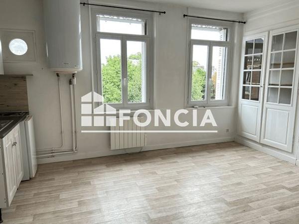 Location Studio 21.5 m² - 8 RUE MILLEVOYE Amiens 80000