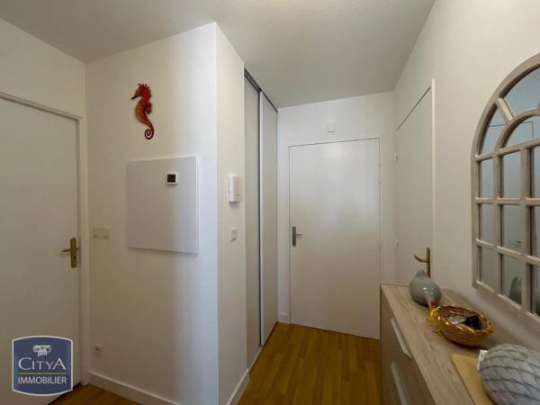 Appartement à louer 2 pièces 44.08m² Châtellerault (86100)