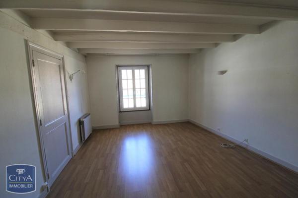 Appartement à louer 4 pièces 117.82m²