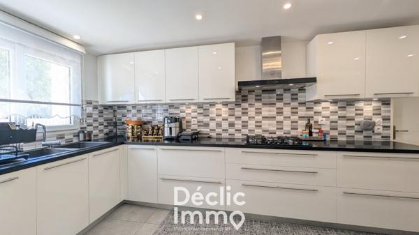 Vente maison individuelle Saint yrieix sur charente, 150m² 5 pièces 269 850€ avec terrasse