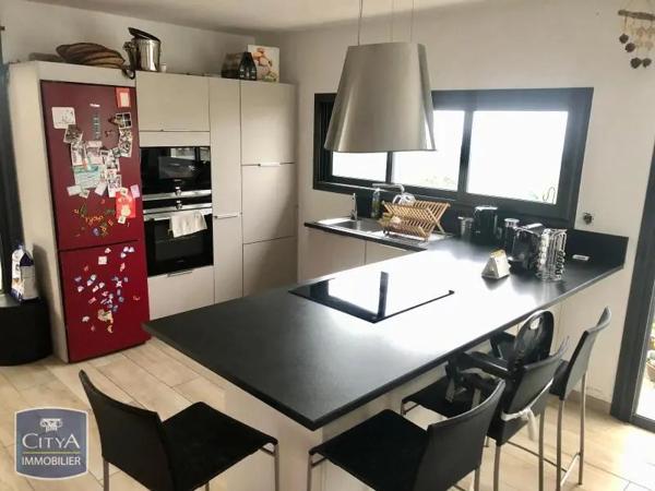 Maison à louer 4 pièces 157m²