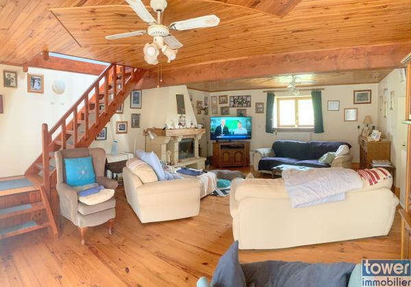 FONTAINE CHALENDRAY 17510 - Maison 11 piéces de 350 m² habitables sur un terrain de 4200 m²