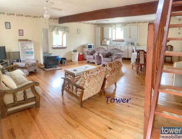 FONTAINE CHALENDRAY 17510 - Maison 11 piéces de 350 m² habitables sur un terrain de 4200 m²