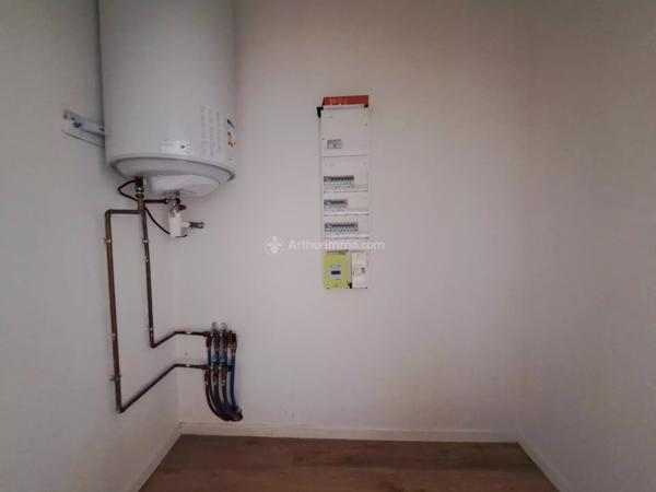 Location                                                      Appartement
                        
                     3 pièces                                         à Carmaux