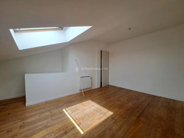 Location                                                      Appartement
                        
                     3 pièces                                         à Carmaux