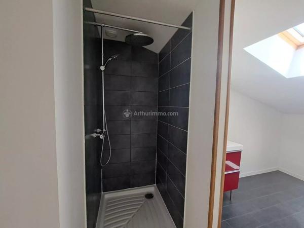 Location                                                      Appartement
                        
                     3 pièces                                         à Carmaux