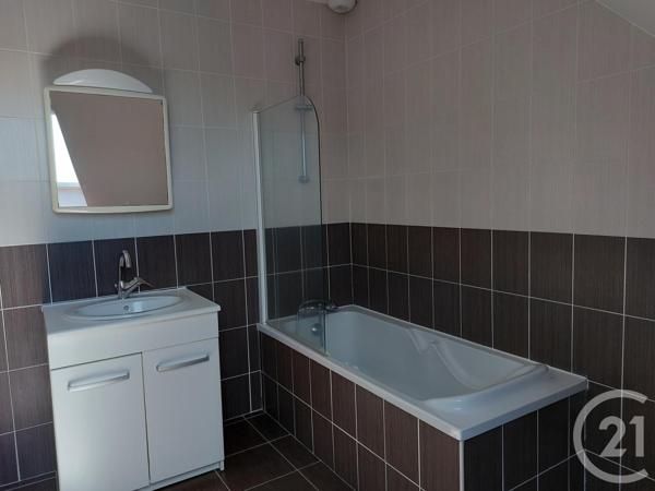 Maison à vendre  4 pièces - 100 m2 FOUGERES - 35