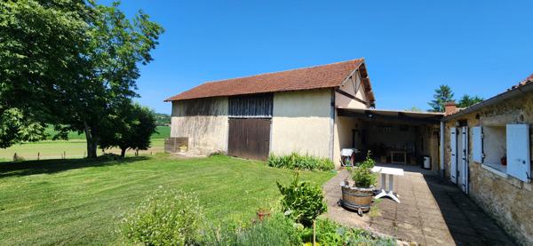 Belle propriété en pierre avec terrain ! Calme et authenticité assurés !