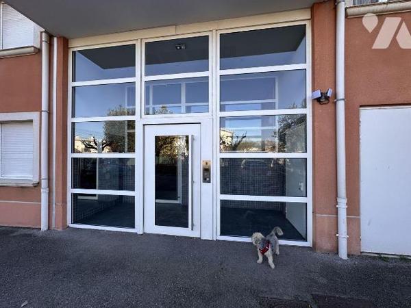 A VENDRE LA SEYNE SUR MER (83500) VAR - T2 DE 54 M2 AVEC TERRASSE + CAVE ET PARKING DANS RESIDE...