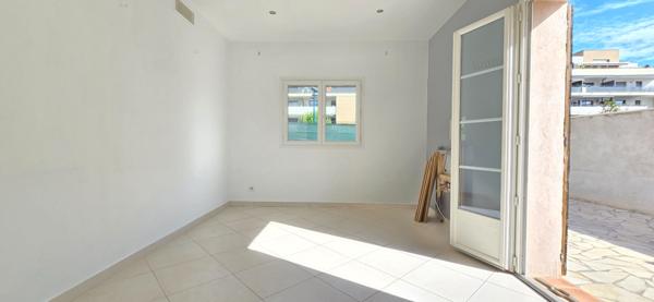 Appartement Villeneuve Loubet 3/4 pièce(s) 80 m² Rez de jardin parkings