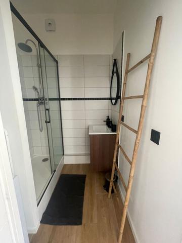 LOCATION 2 PIECES MEUBLE - PERIER 13008 MARSEILLE
