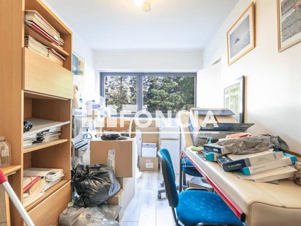 Local commercial 92.57 m² à Grenoble 38100 à vendre