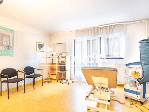 Local commercial 92.57 m² à Grenoble 38100 à vendre