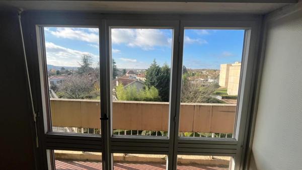 Vue dégagée dans une résidence sécurisée