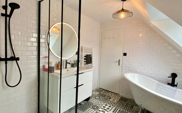 Maison à vendre    5 pièces • 135 m2 Séné