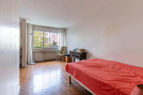 Appartement 2 pièces 53 m² — Sur cour — Calme — À rénover — Paris 11e