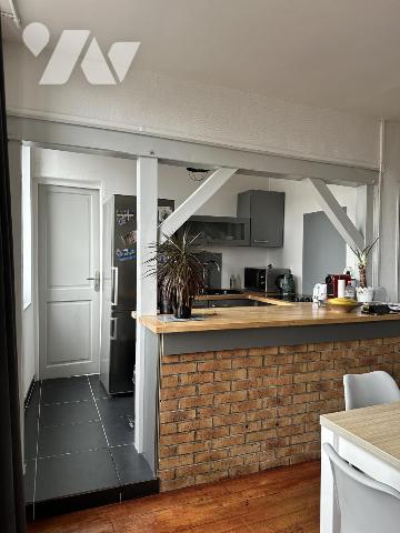 ROUEN A proximité immédiate de la Place du Vieux Marché. F2 bis 