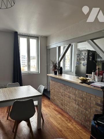 ROUEN A proximité immédiate de la Place du Vieux Marché. F2 bis 