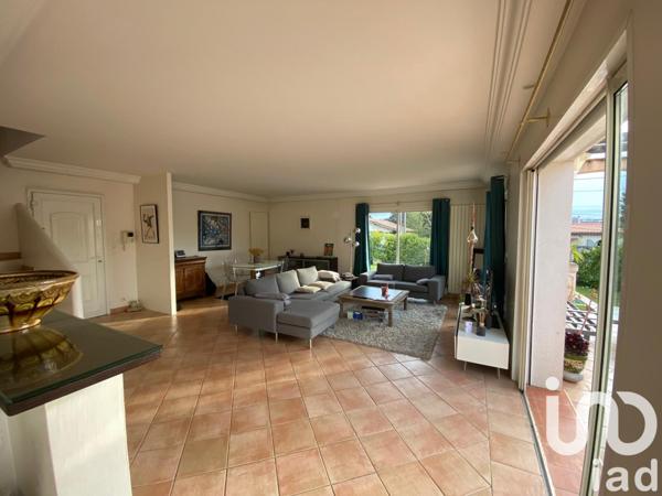 Maison à vendre 5 pièces 130 m² Mandelieu-la-Napoule