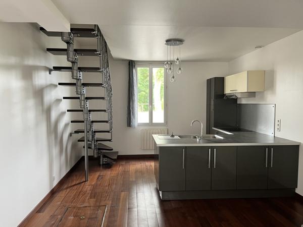 Maison à louer 750 € CC Créon 3 p 54 m² DPE D