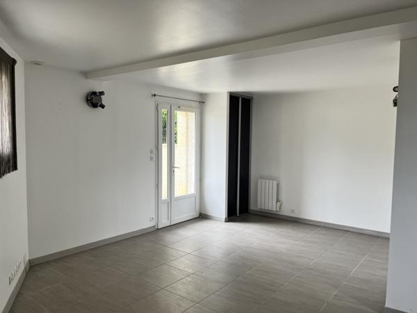 Maison à louer 750 € CC Créon 3 p 54 m² DPE D