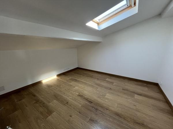 Maison à louer 750 € CC Créon 3 p 54 m² DPE D