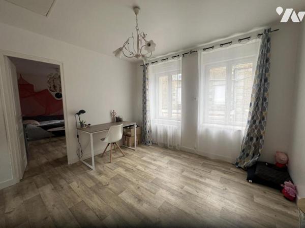 LA FERTE MACE, maison de ville sans travaux, 4ch, jardin clos