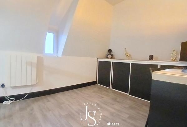 Maison mitoyenne d'un côté, idéale première acquisition, sans travaux