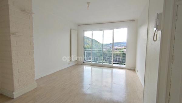 Appartement à vendre 3 pièces avec balcon DARNETAL (76) avec vue imprenable sur la côte de Waddington