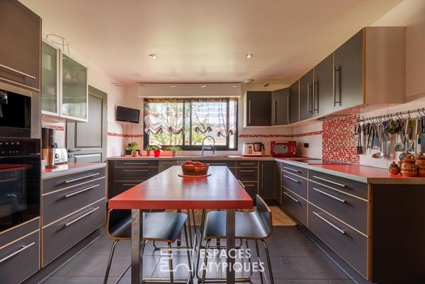 Audacieuse maison d’architecte avec piscine