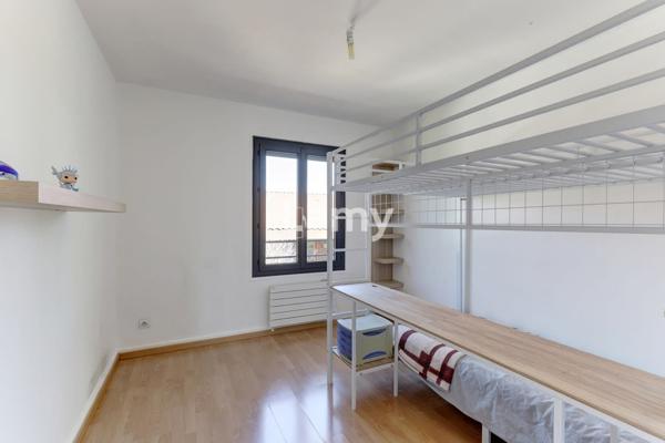 Maison, jardin, terrasse, garage